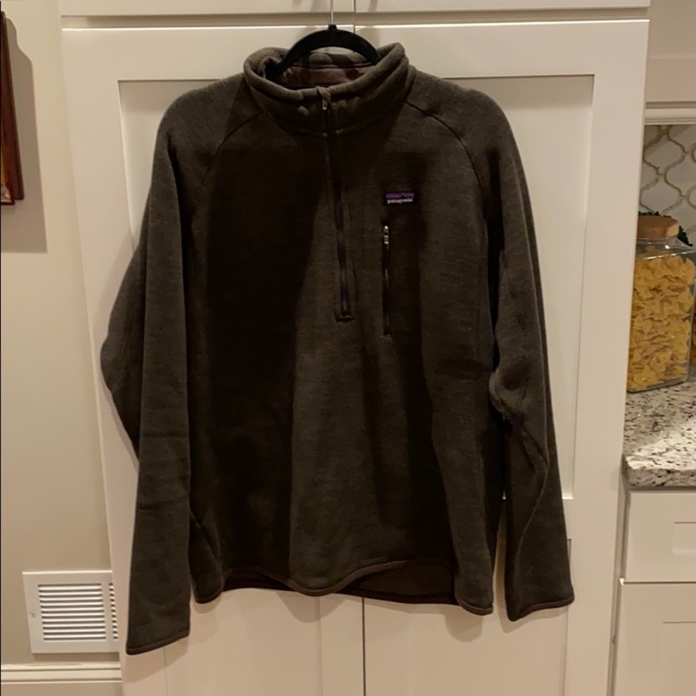 Large Patagonia Pullover